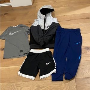 Boys Nike workout set!